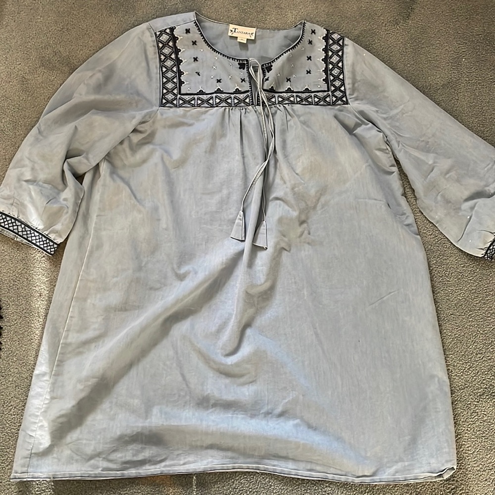 Quarter sleeve dress. Brand is Tanzara.